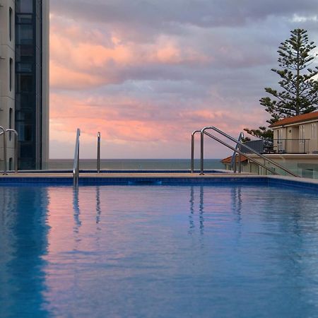 Ocean Eleven Deluxe Apartment Mount Maunganui Exterior photo